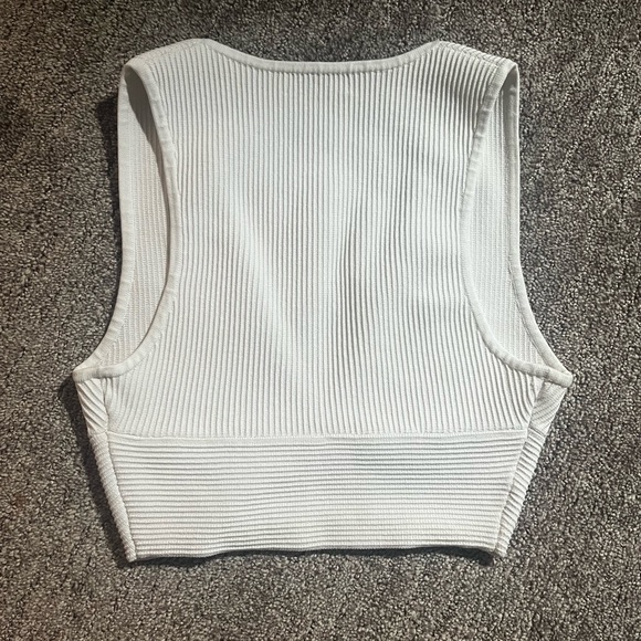 BABATON corp tank  with low v-neck - Picture 2 of 2
